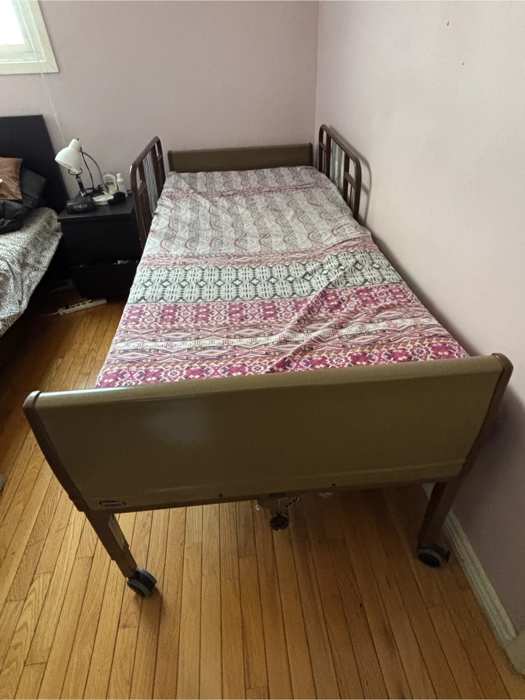 Adjustable Hospital Bed - photo 2