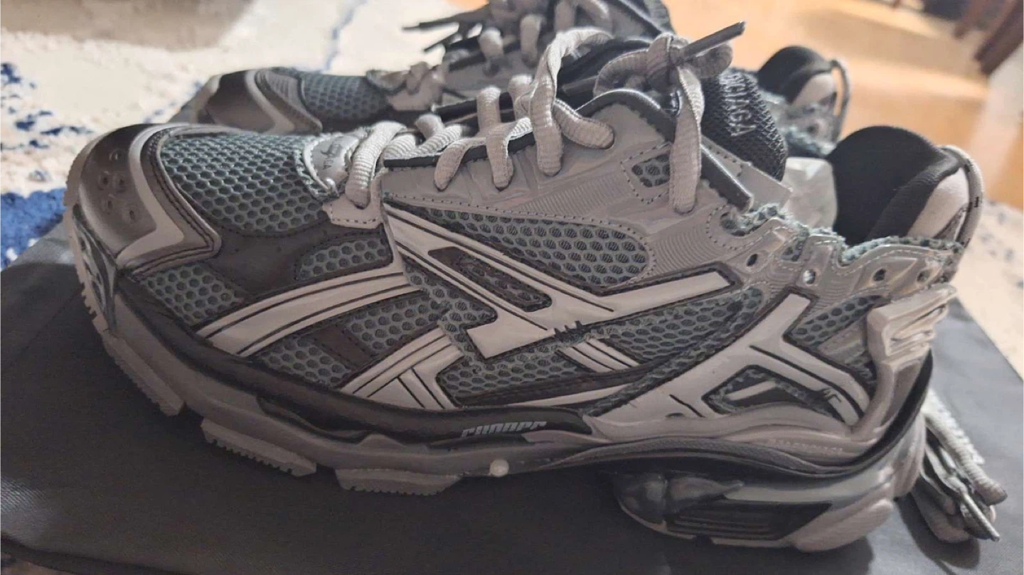 Balenciaga Runner Sneakers Size 42 Grey - photo 4