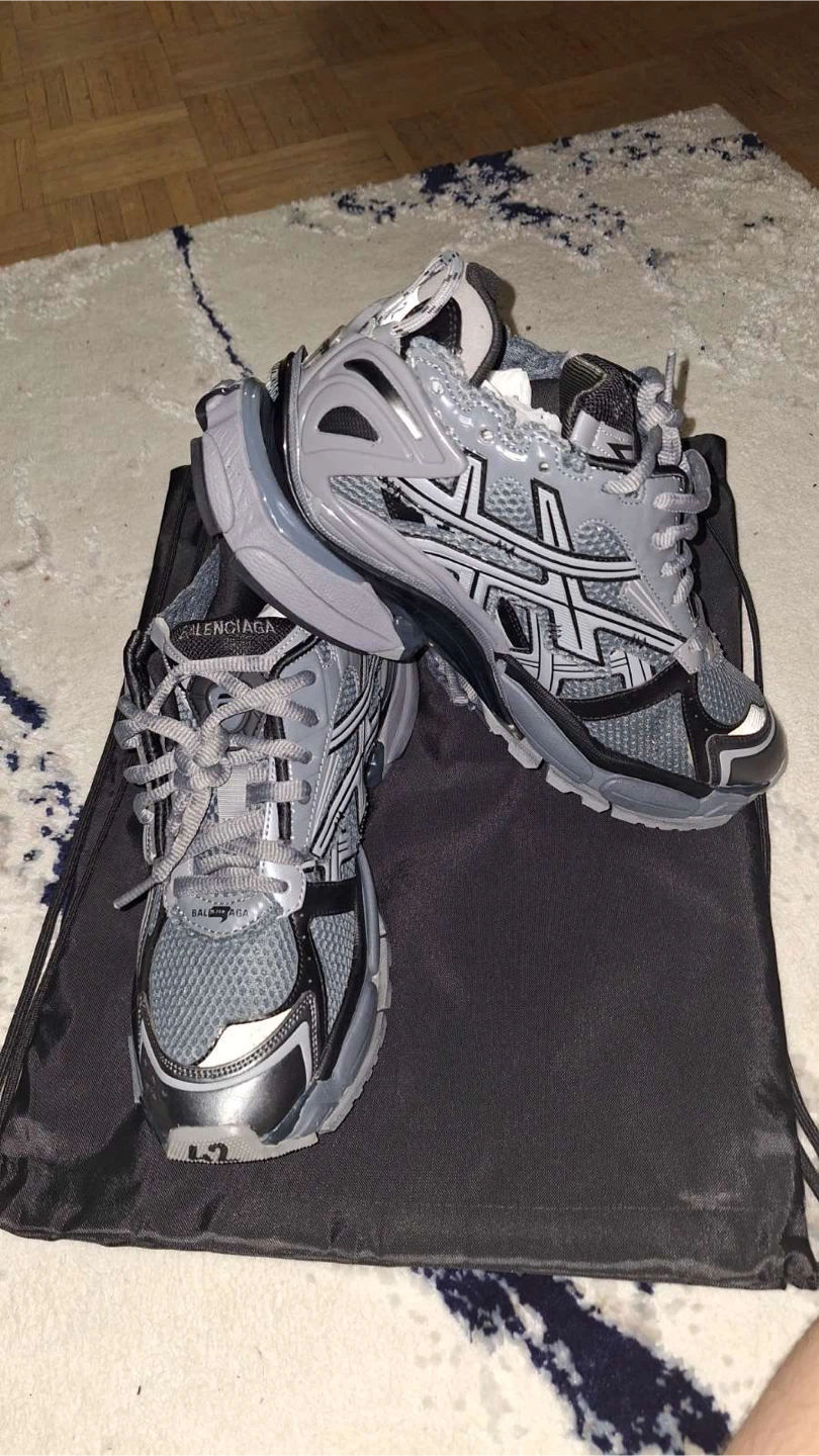 Balenciaga Runner Sneakers Size 42 Grey - photo 2