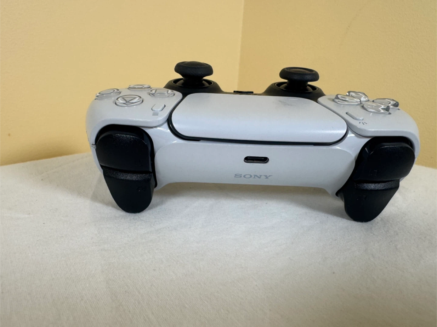 Sony PlayStation 5 DualSense Wireless Controller - photo 3