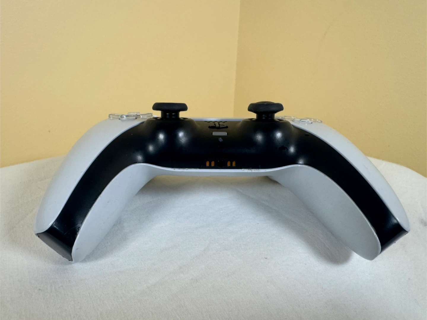 Sony PlayStation 5 DualSense Wireless Controller - photo 2