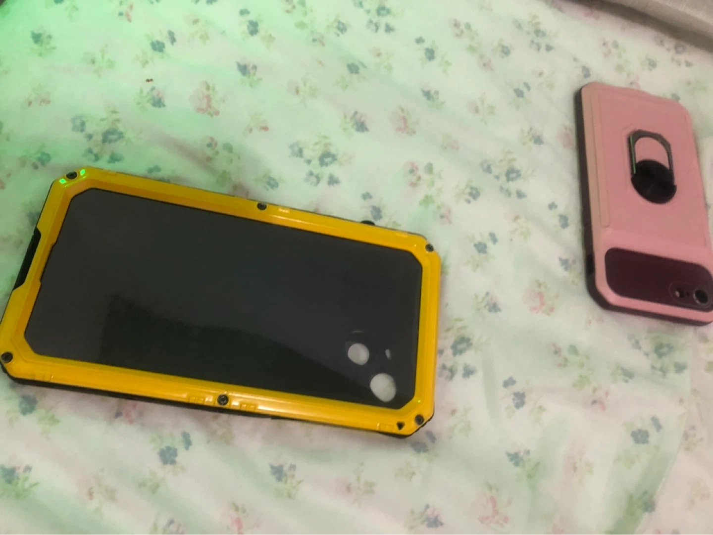 Heavy Duty Waterproof Phone Case for iPhone 15 Plus - Yellow - photo 4