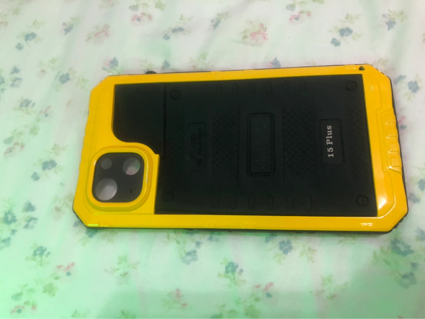 Heavy Duty Waterproof Phone Case for iPhone 15 Plus - Yellow - photo 3
