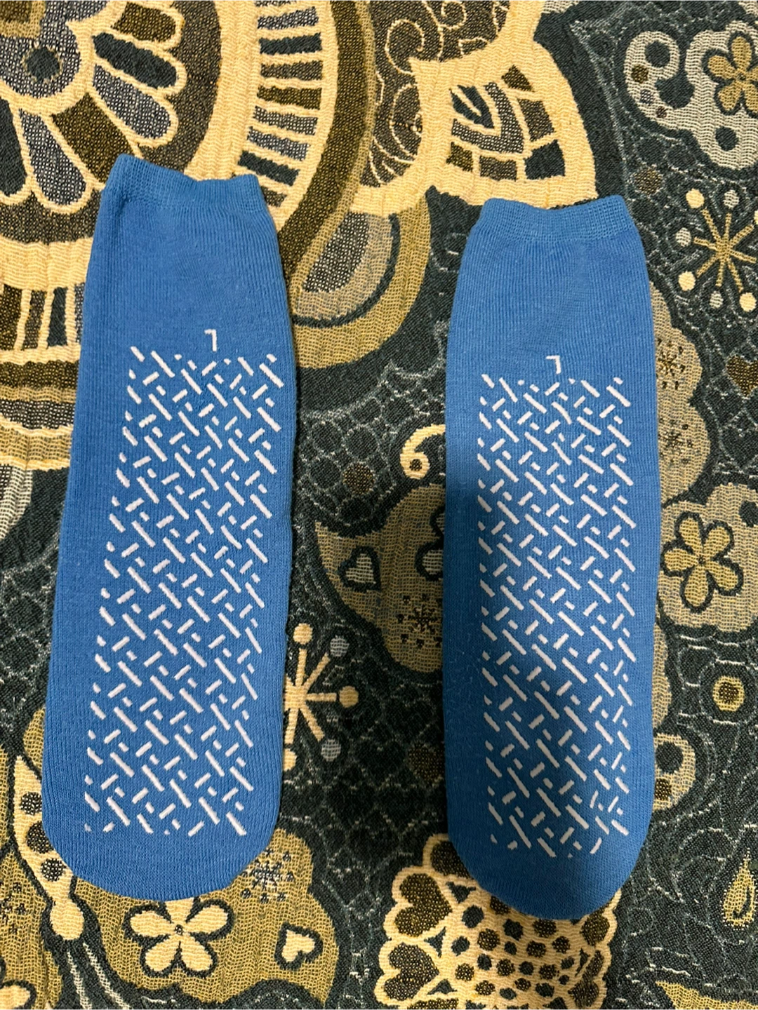 🥕 Blue Non-Slip Grip Socks