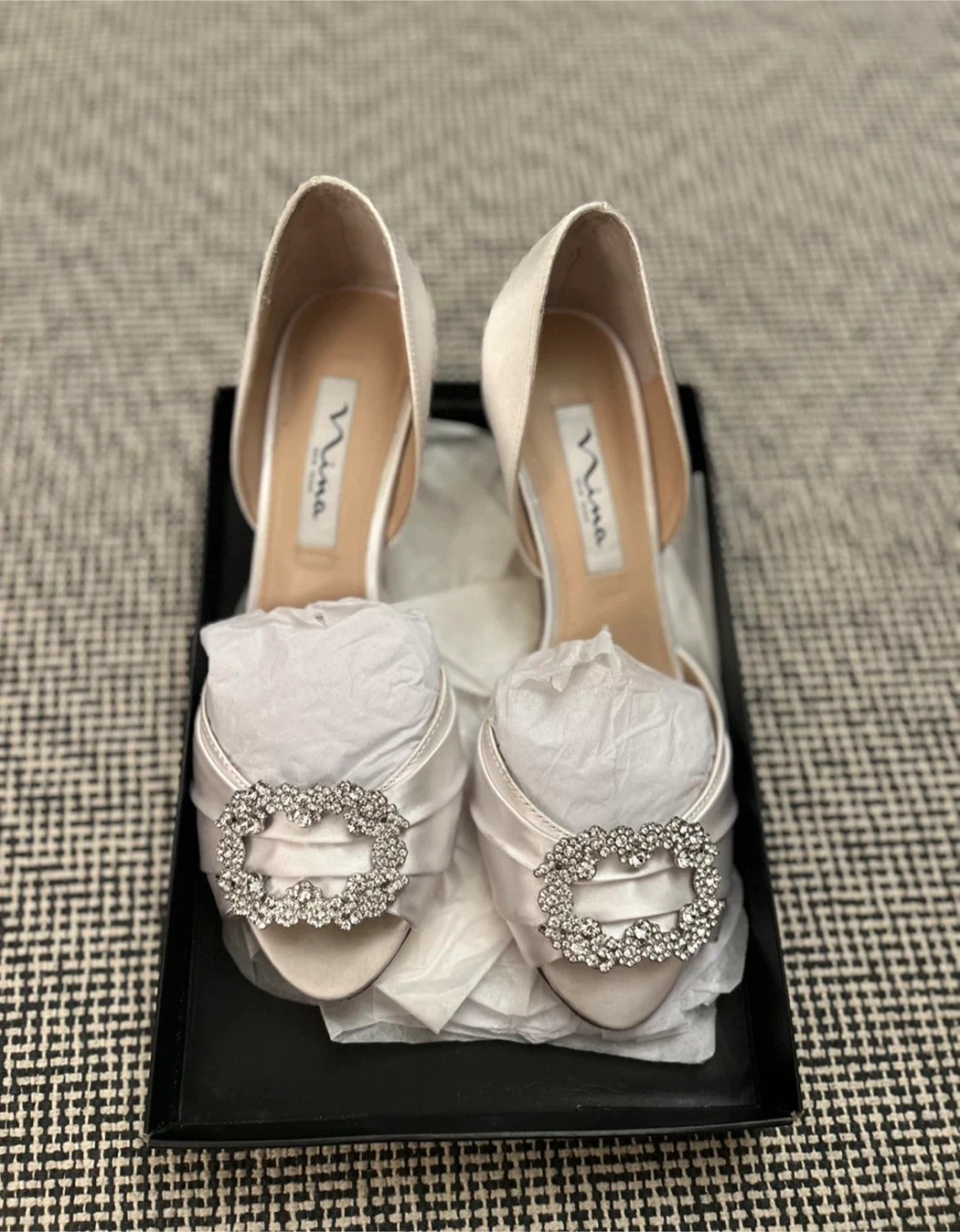 White Satin Embellished Heels / size 6.5 - photo 2