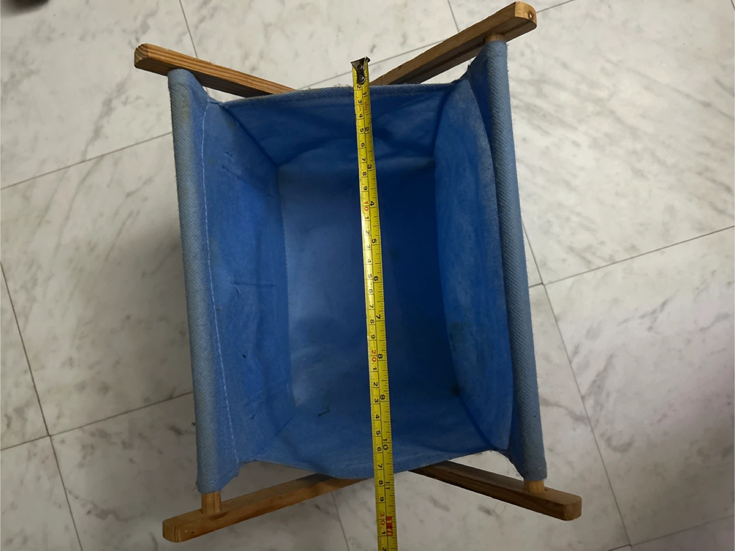 🥕 Fabric Magazine Rack