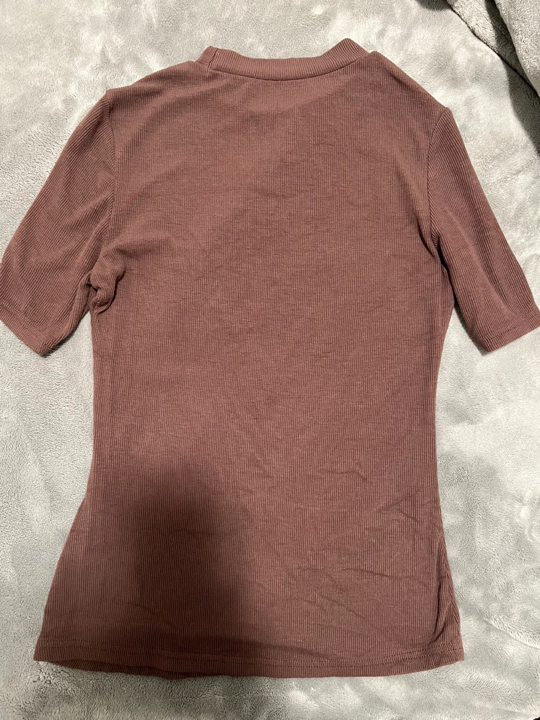 SHEIN BASICS Mock Neck Rib-Knit Tee - Chocolate Brown - XS - photo 2