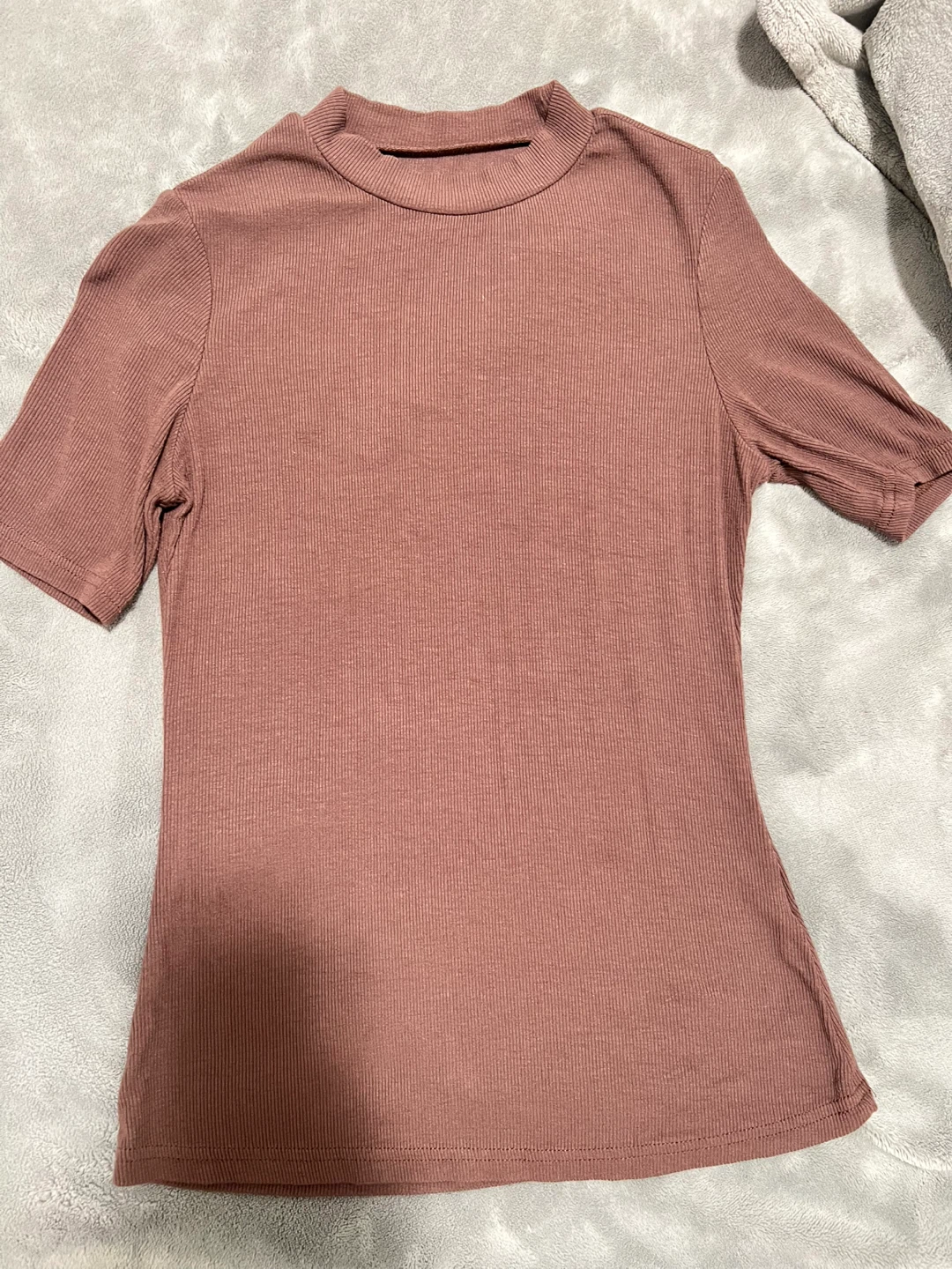 SHEIN BASICS Mock Neck Rib-Knit Tee - Chocolate Brown - XS