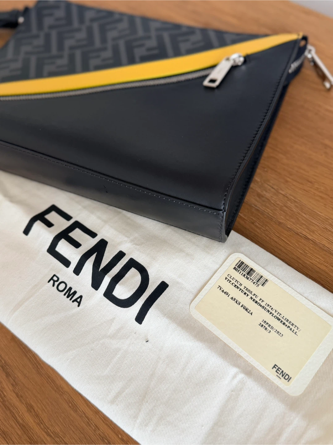 Fendi Diagonal Clutch - photo 4