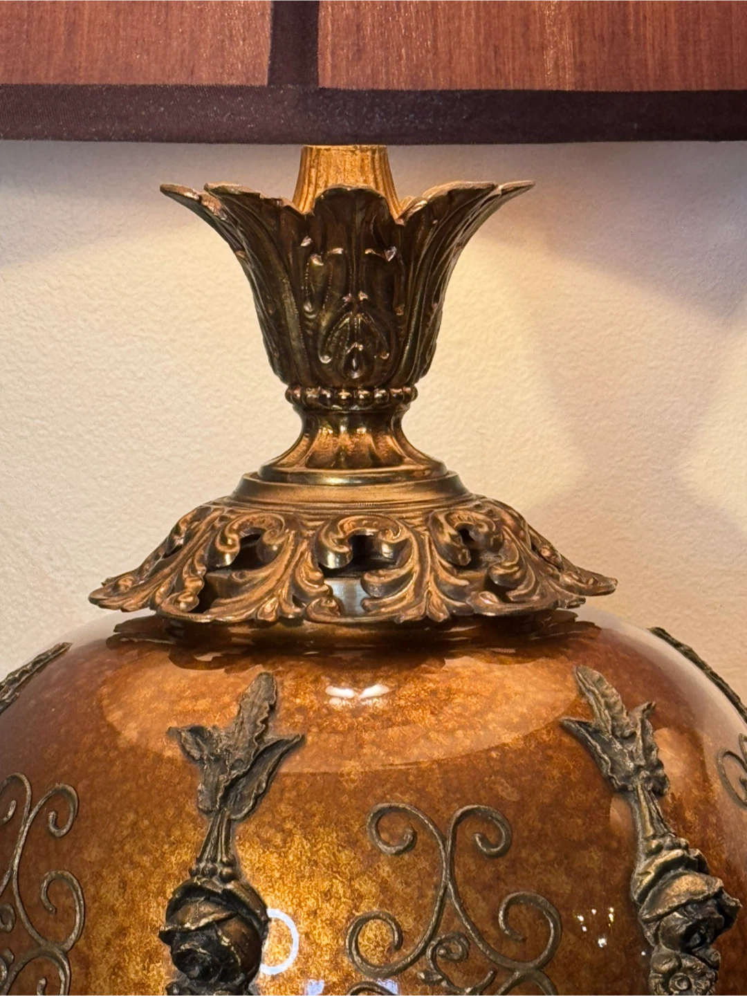 Pair of Vintage Brass Ornate Table Lamps - photo 4