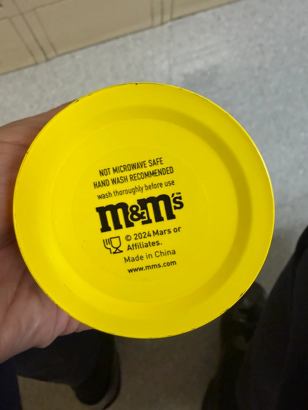M&M's Yellow Character Water Bottle - photo 3