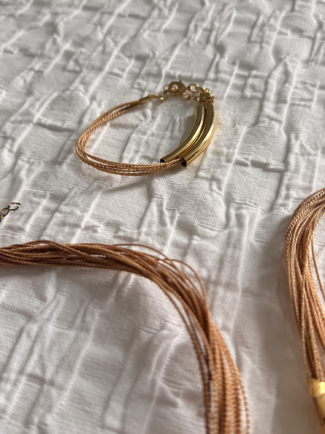 Set of 3 Gold Tone Necklaces & Bracelet - photo 4
