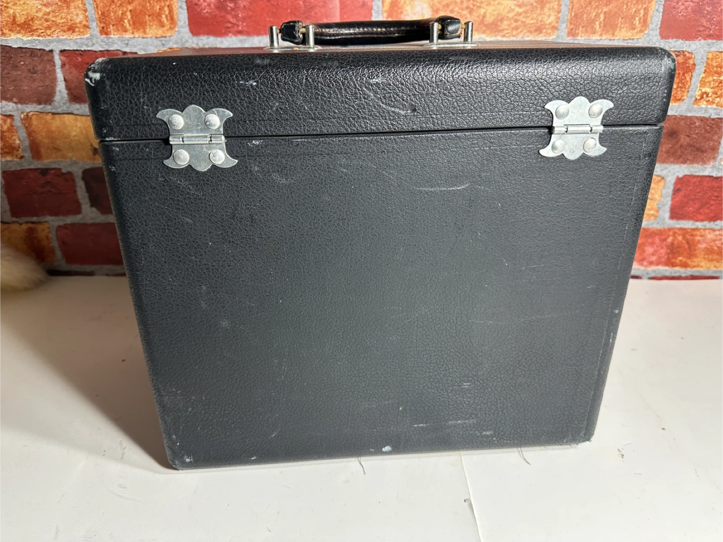 Vintage Singer 221 Featherweight Sewing Machine With Case - photo 4
