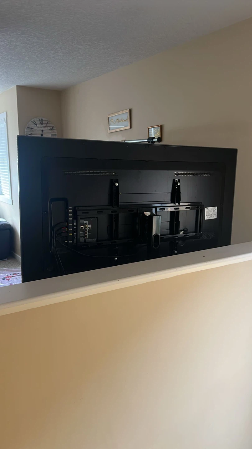 Samsung TV and Soundbar with Glass Stand - photo 5