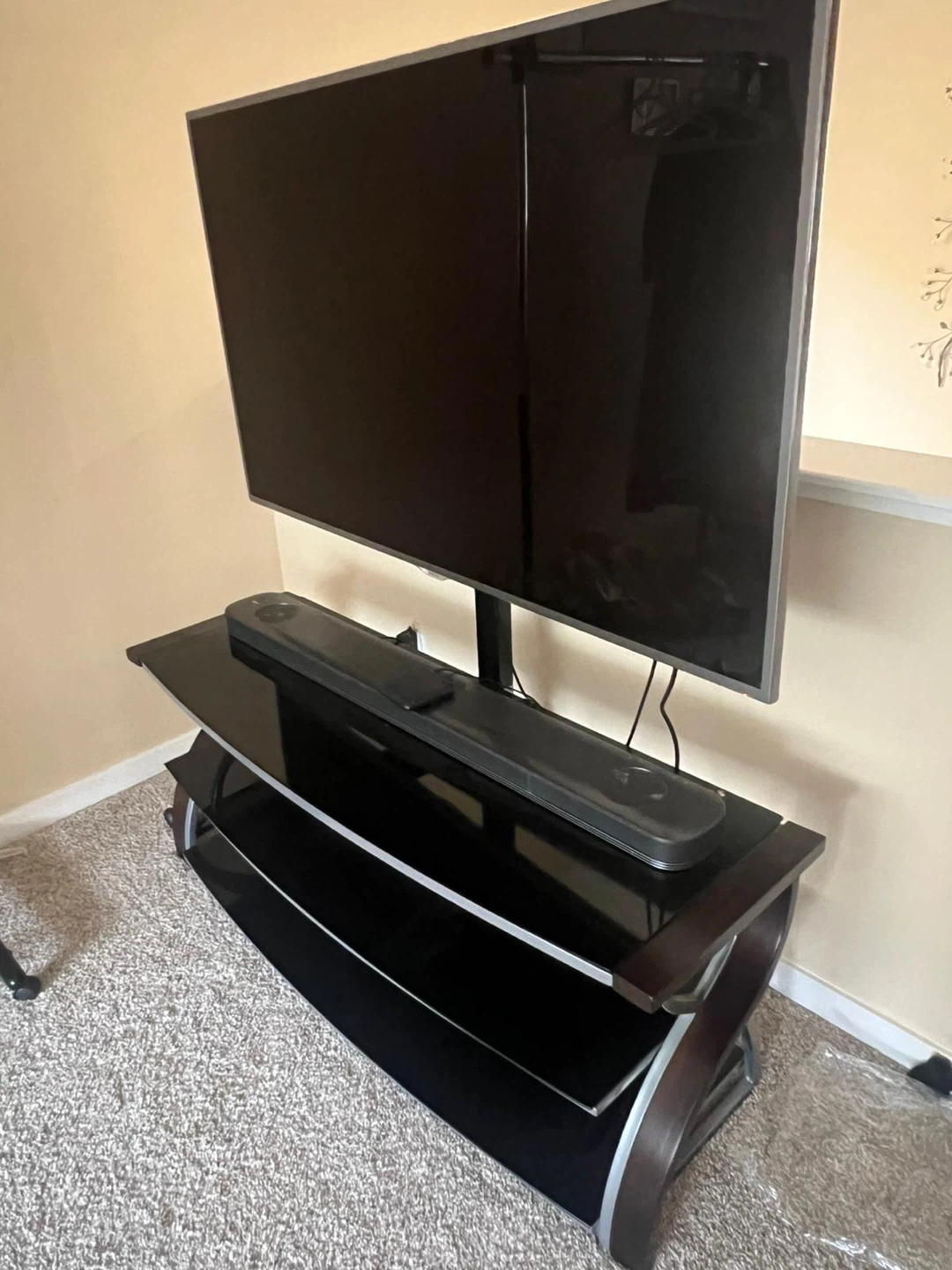 Samsung TV and Soundbar with Glass Stand - photo 3