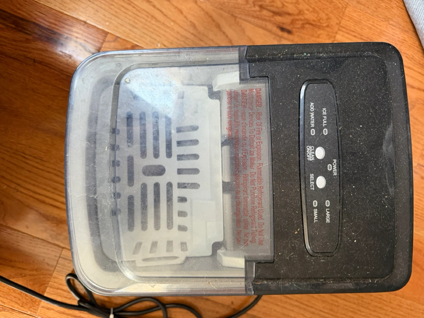 Frigidaire Portable Ice Maker - photo 2