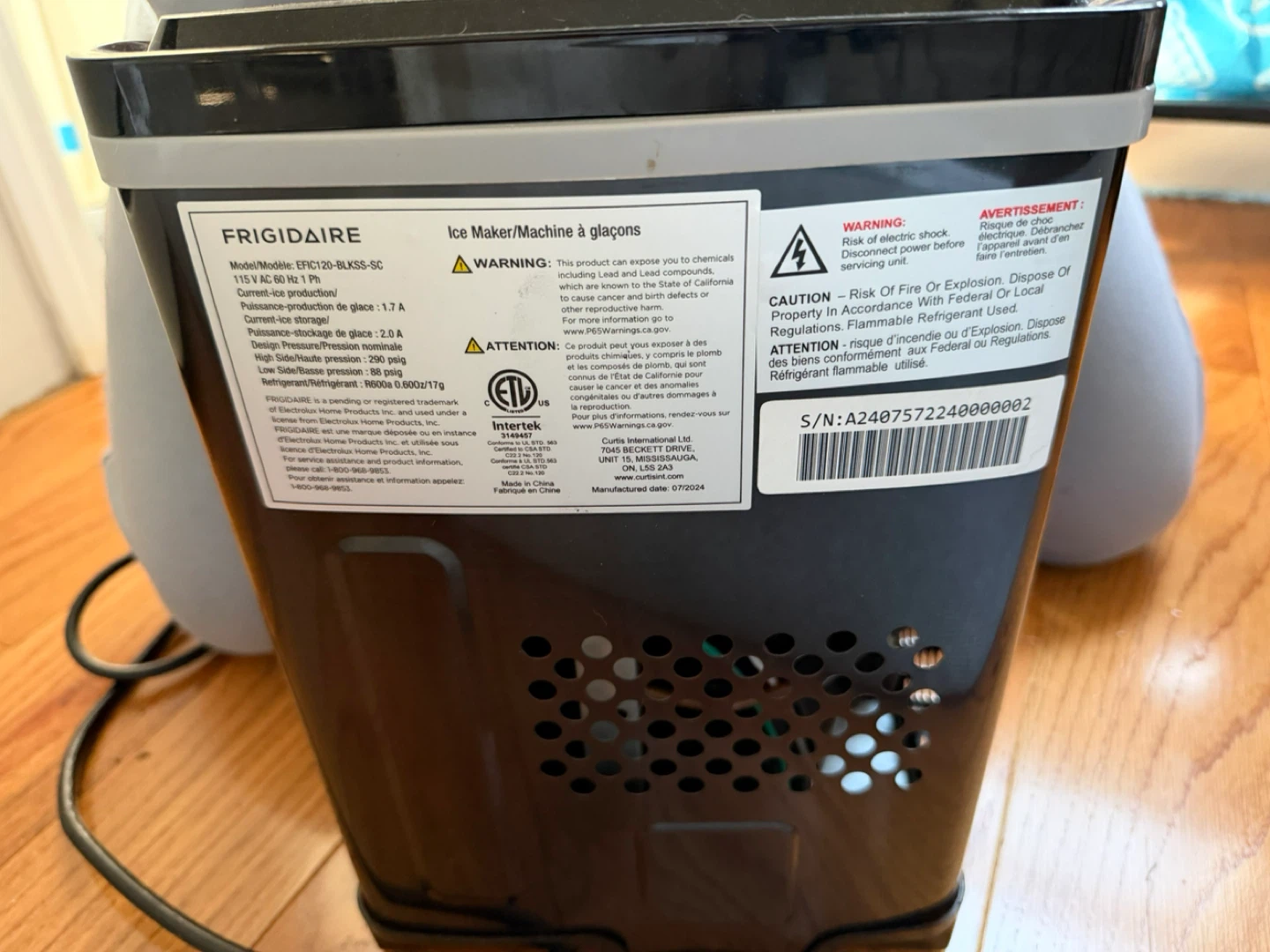 Frigidaire Portable Ice Maker - photo 3