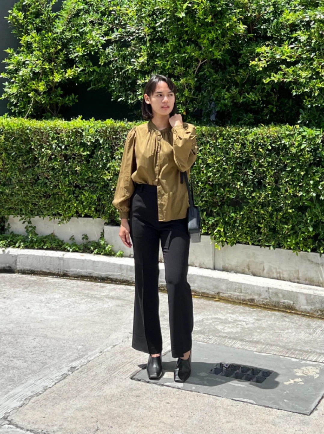 Uniqlo flared easy pants