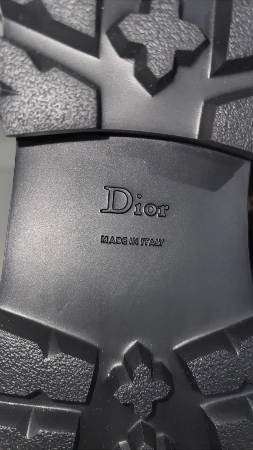 Christian Dior Black Patent Leather Boots - photo 4