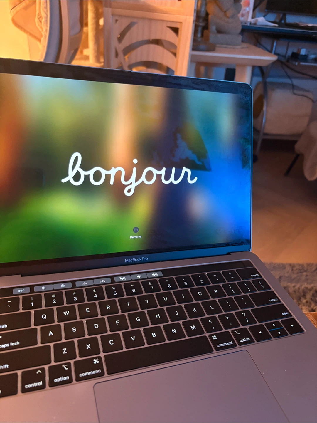 Macbook Pro 2019 Touchbar - photo 3