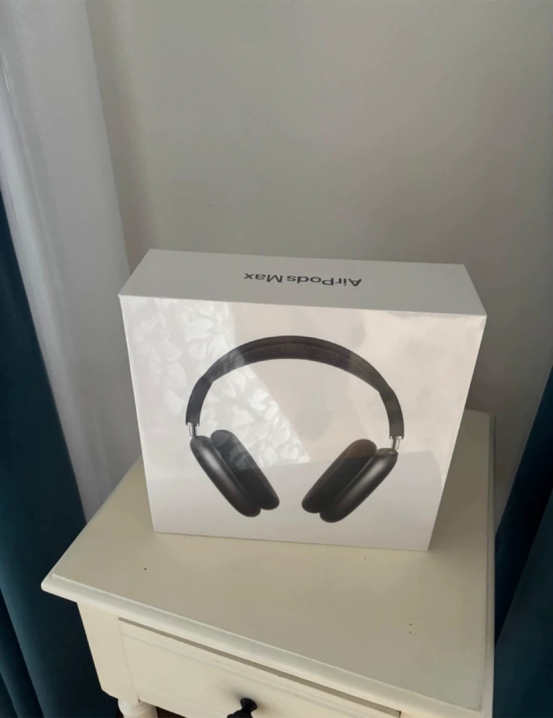 Apple AirPods Max Midnight with Smart Case (USB-C) Brand New