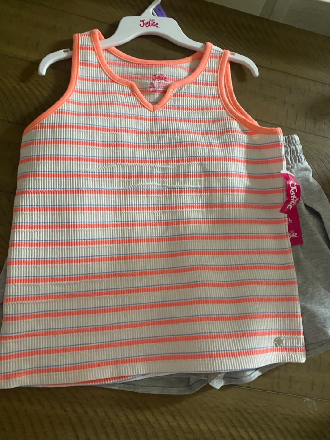 Brand new tank top and shorts with tag size 18 years old - photo 3