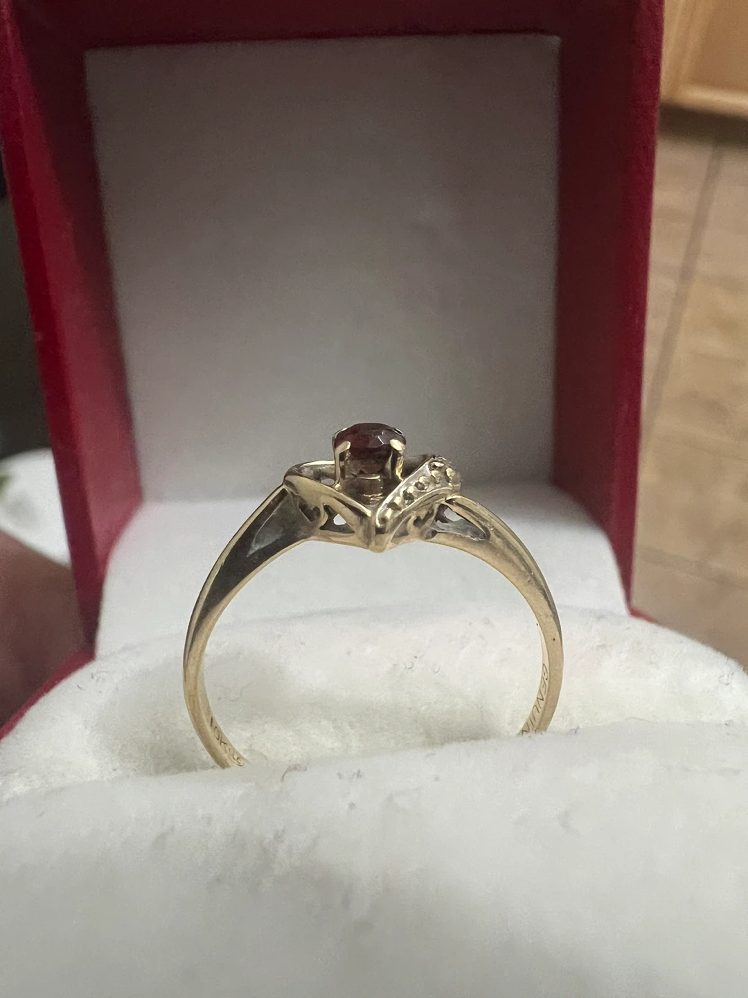 10K Gold Garnet Heart Ring with diamonds - photo 4