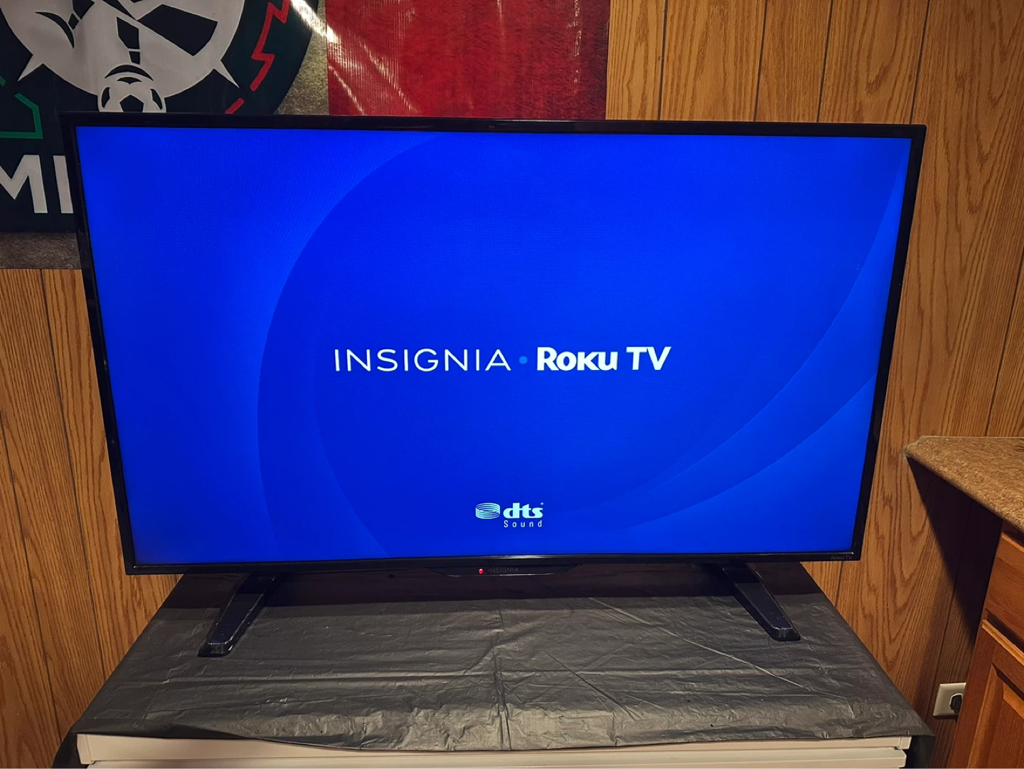 Insignia Roku TV 40 inch
