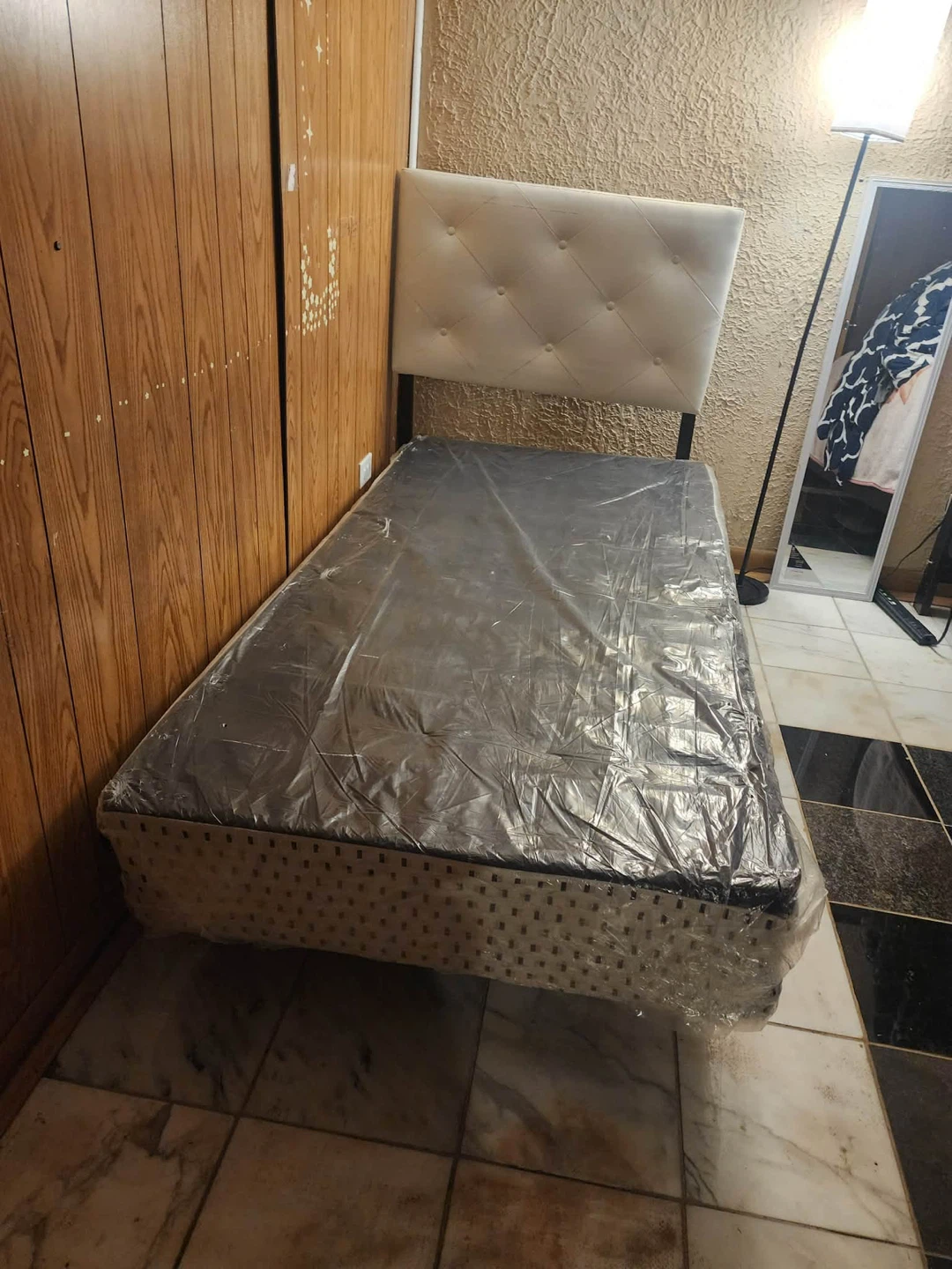 Twin Bed Mattress with Tufted Headboard