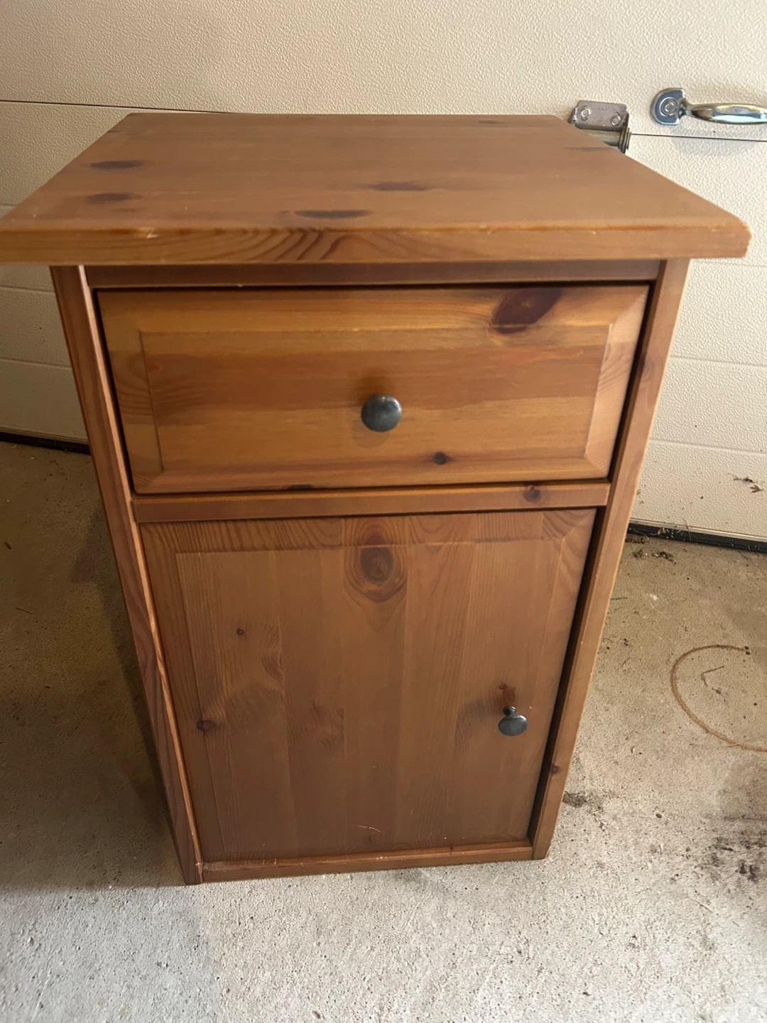 Wooden desk with glass top and cabinet 🥕 - photo 5