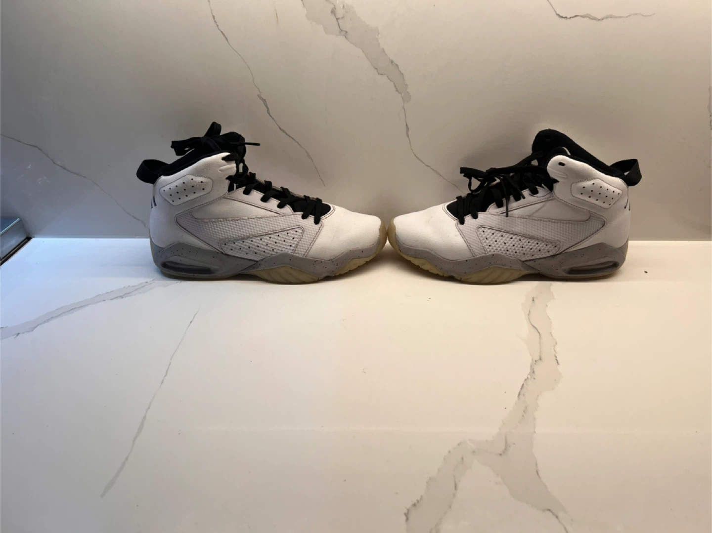 Nike Air Jordan size 9.5 - photo 2