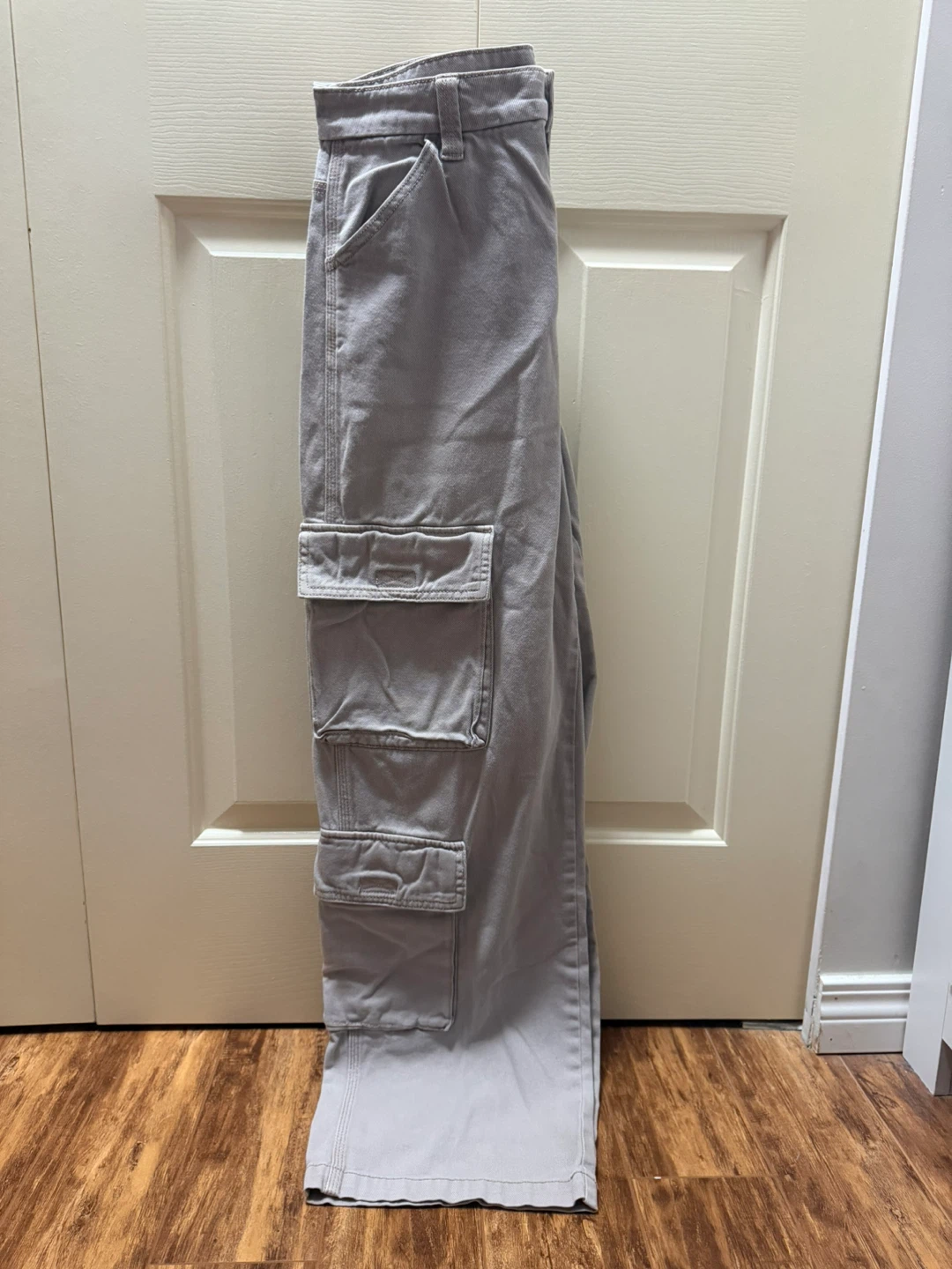 H&M Divided Cargo Pants Size 6