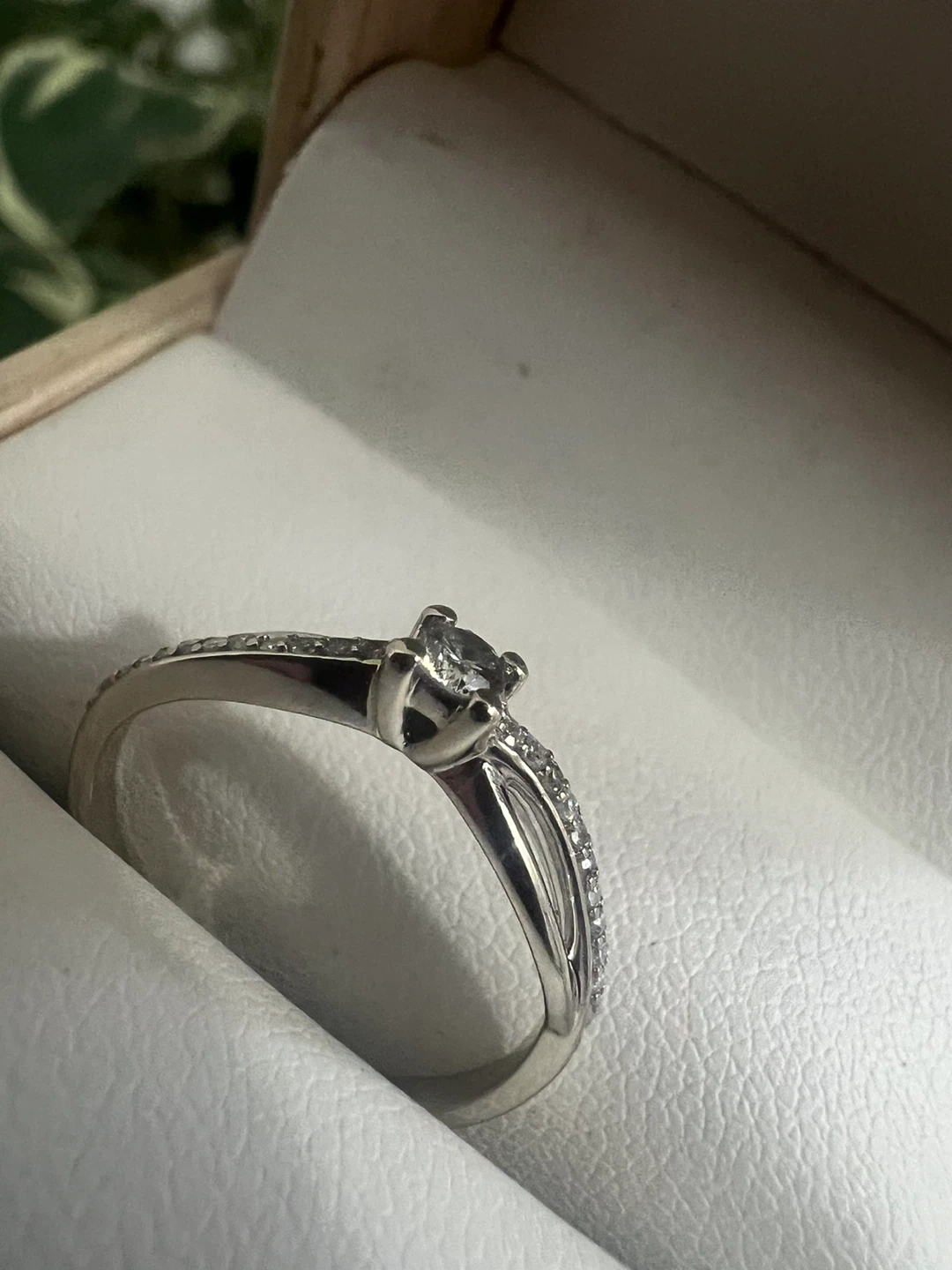 10K White Gold Diamond Engagement Ring
