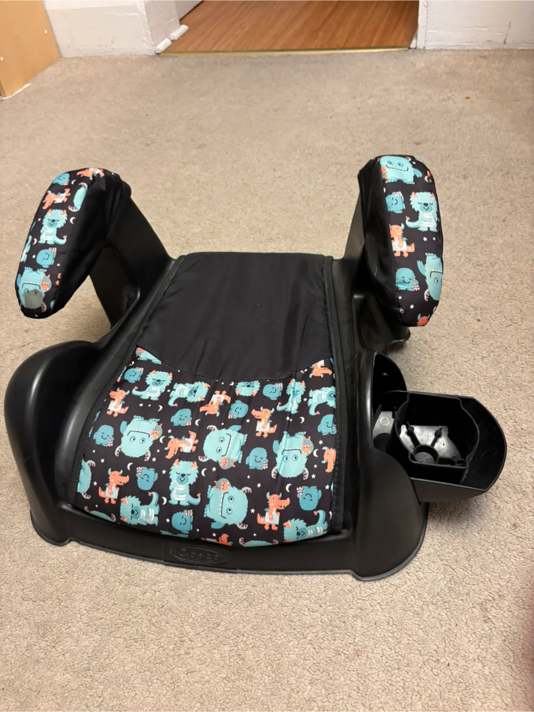 Graco Booster Car Seat - Monster Print - photo 2