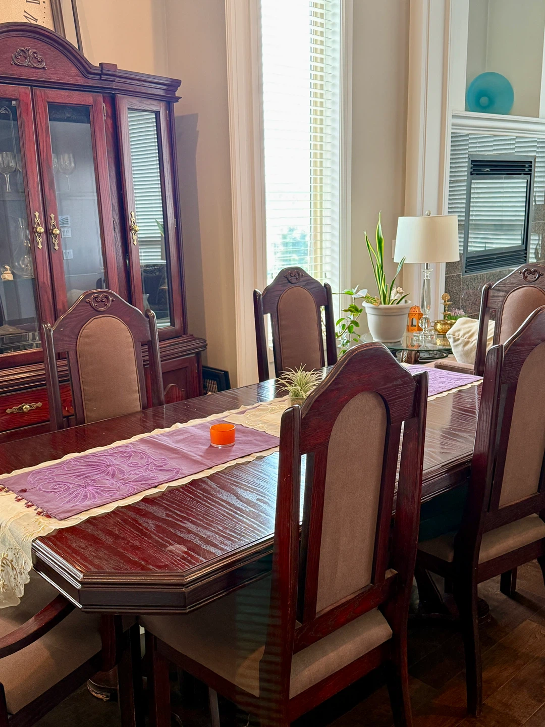Wooden Dining Set with Hutch and Chairs