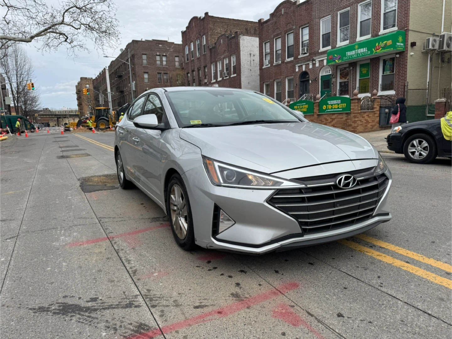 Silver Hyundai Elantra Sedan - photo 2