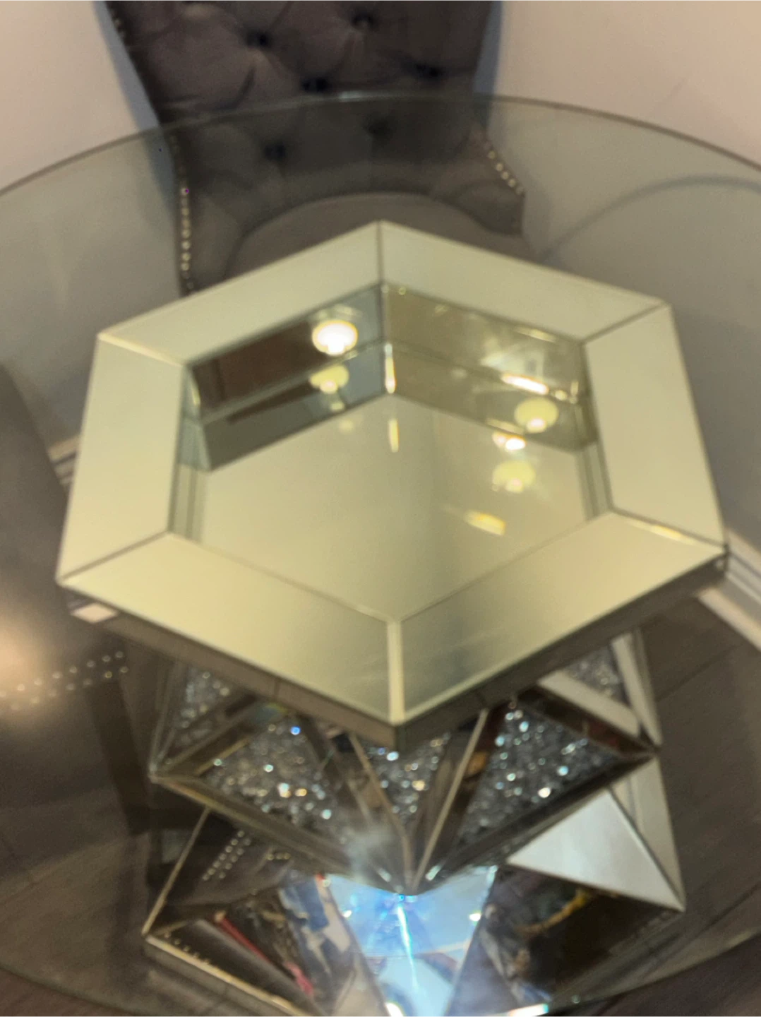 Glass Top Mirrored Crushed Diamond Pedestal Dining Table - photo 2