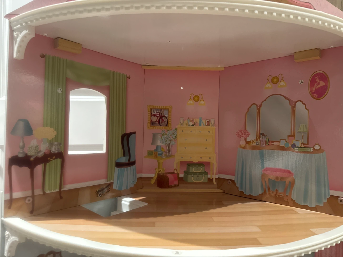 Unique Three-story Dollhouse - photo 3