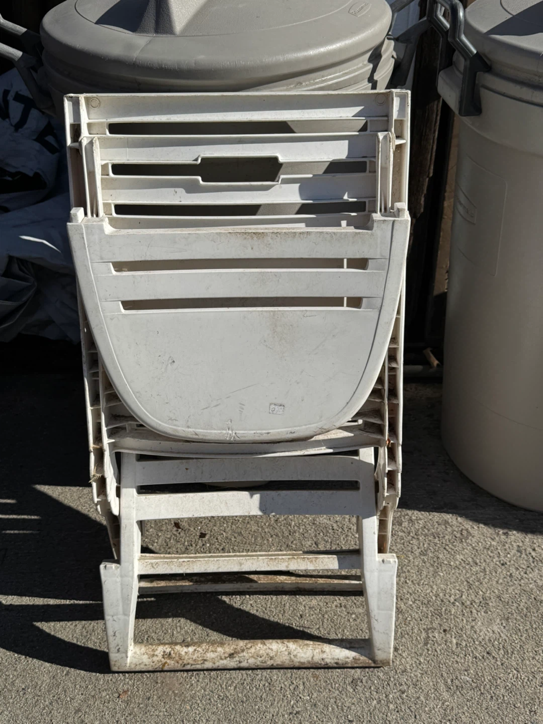 White Plastic Folding beach Chair - photo 2
