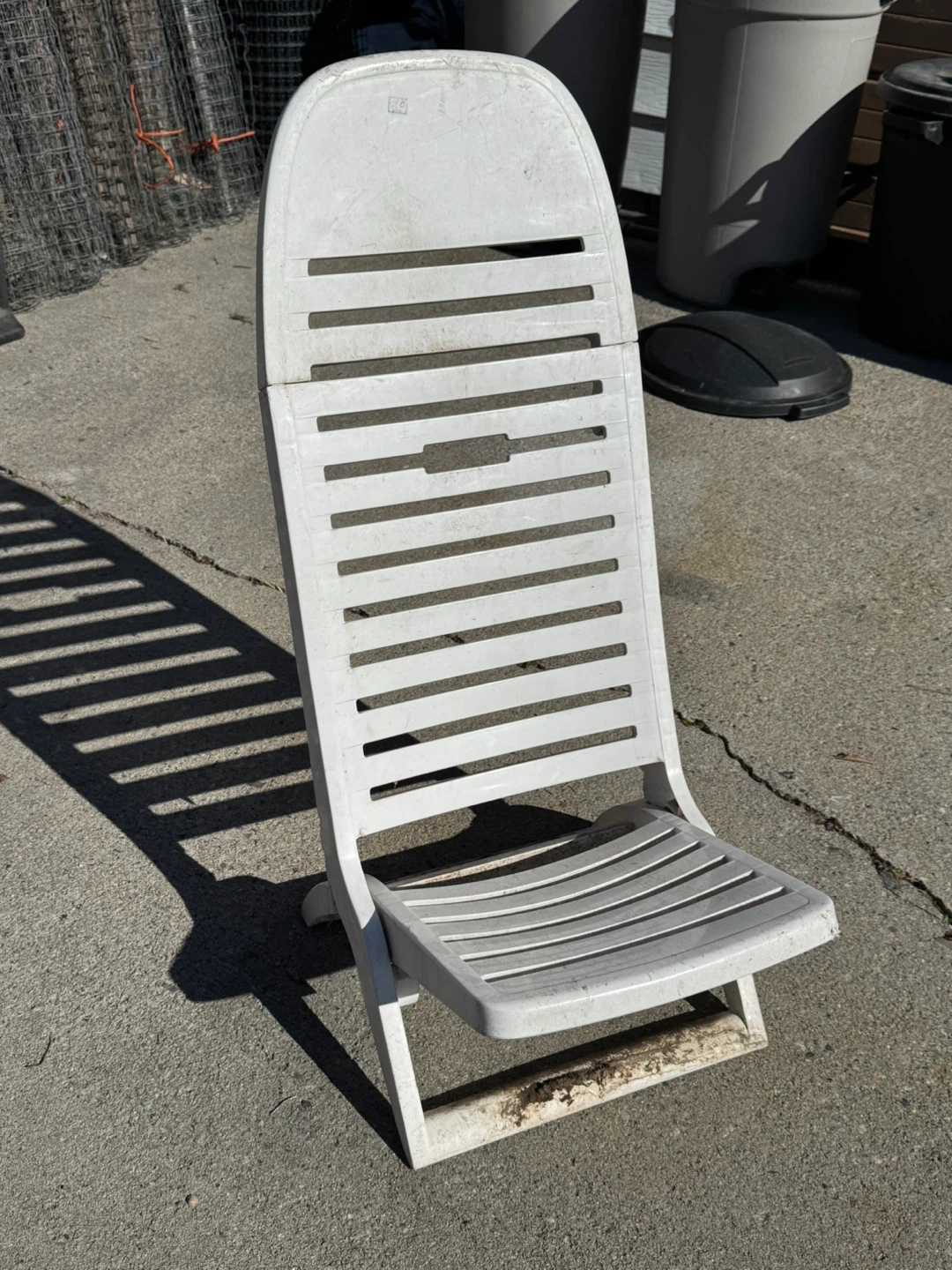 White Plastic Folding beach Chair