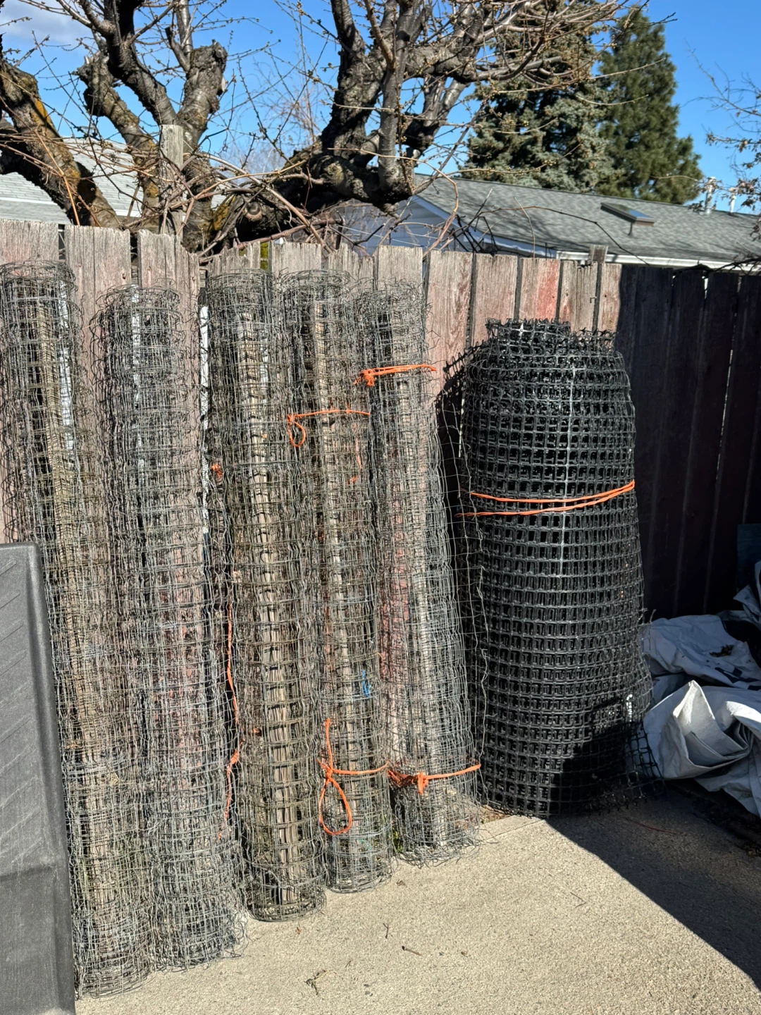 Rolls of Wire Mesh Fencing