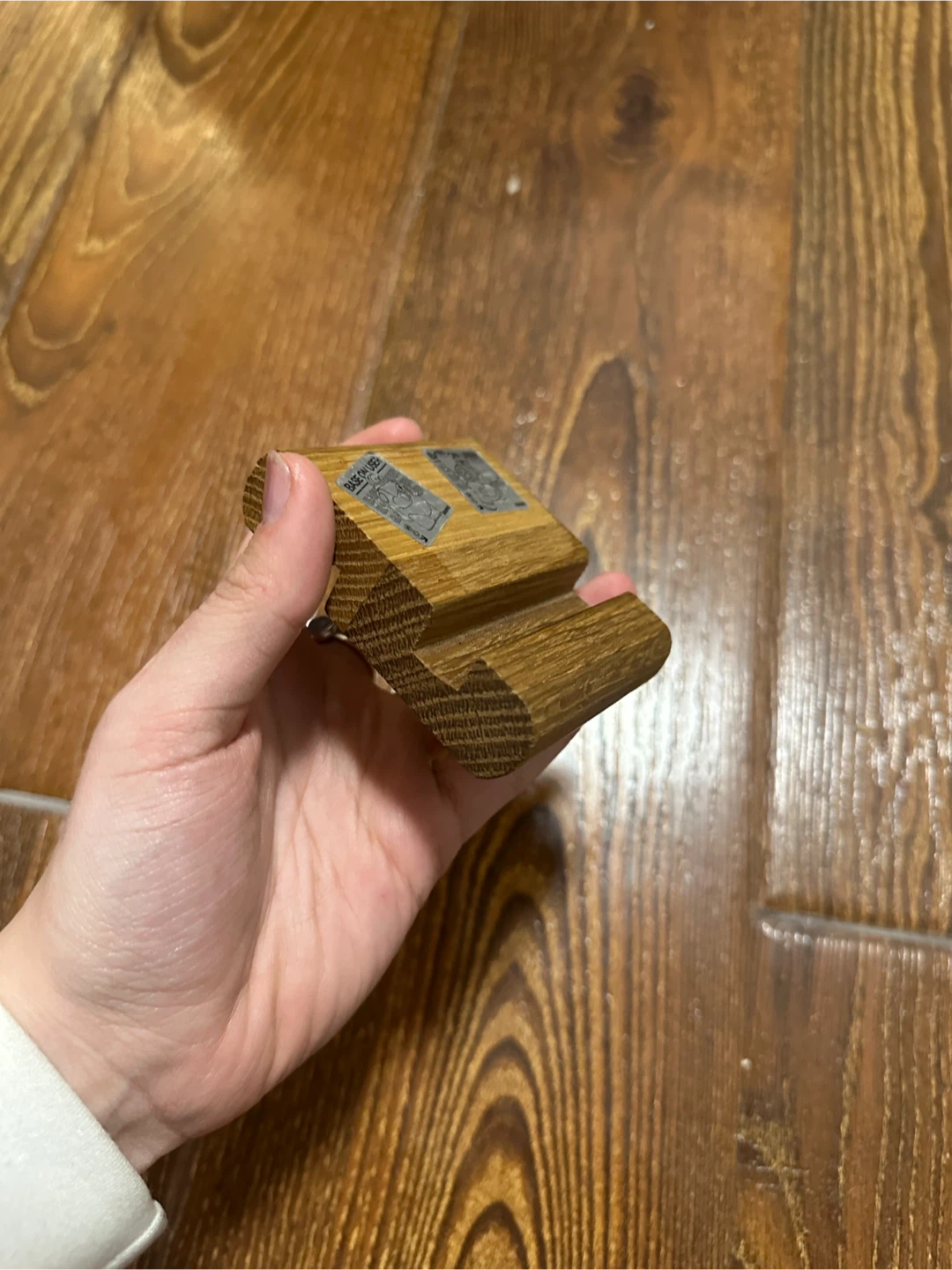 Wooden Phone Stand - photo 3