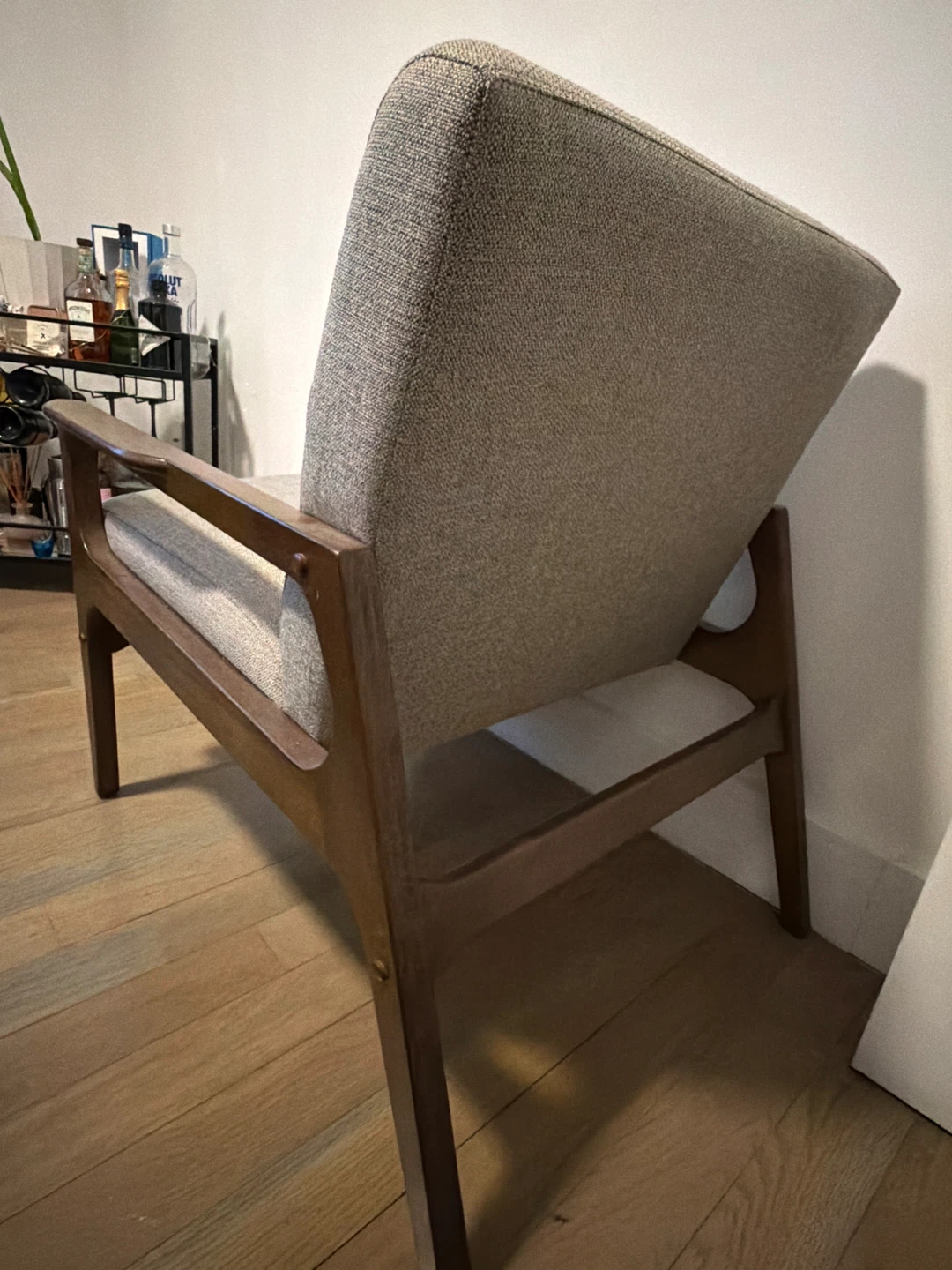 Mid-Century Accent Armchair - Gray Fabric & Wood Frame - photo 3