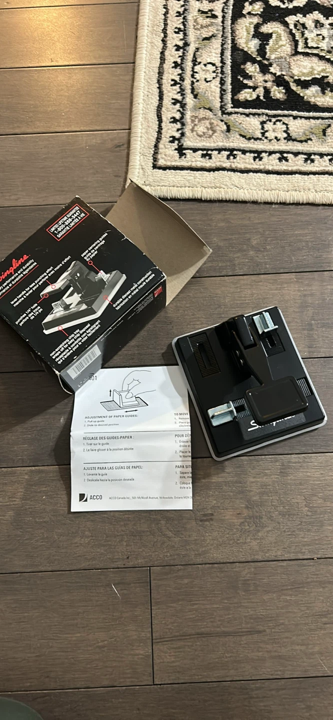 Swingline Black Desktop Lever Punch - photo 3