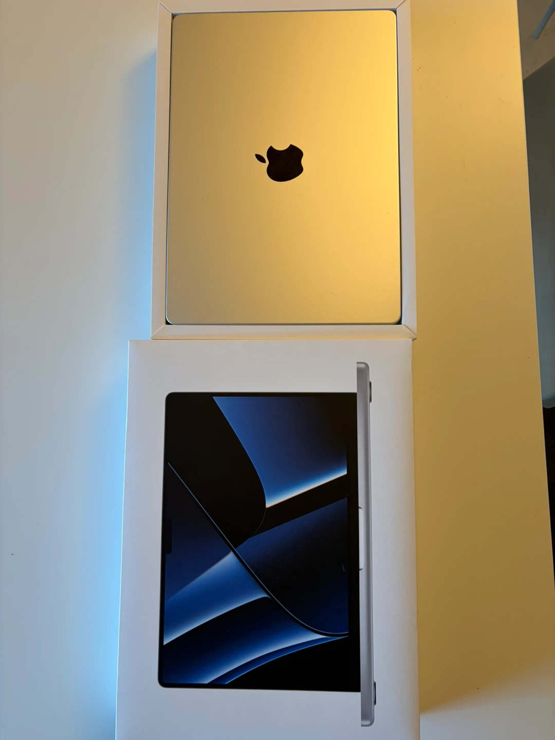 Apple MacBook Pro 14-inch M2
