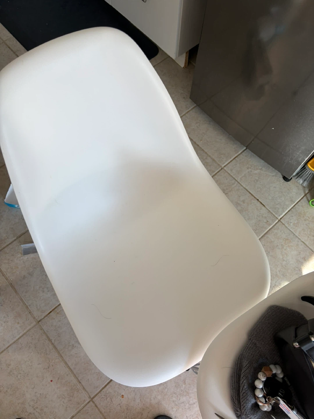Two white dinning chairs and free round table - photo 2