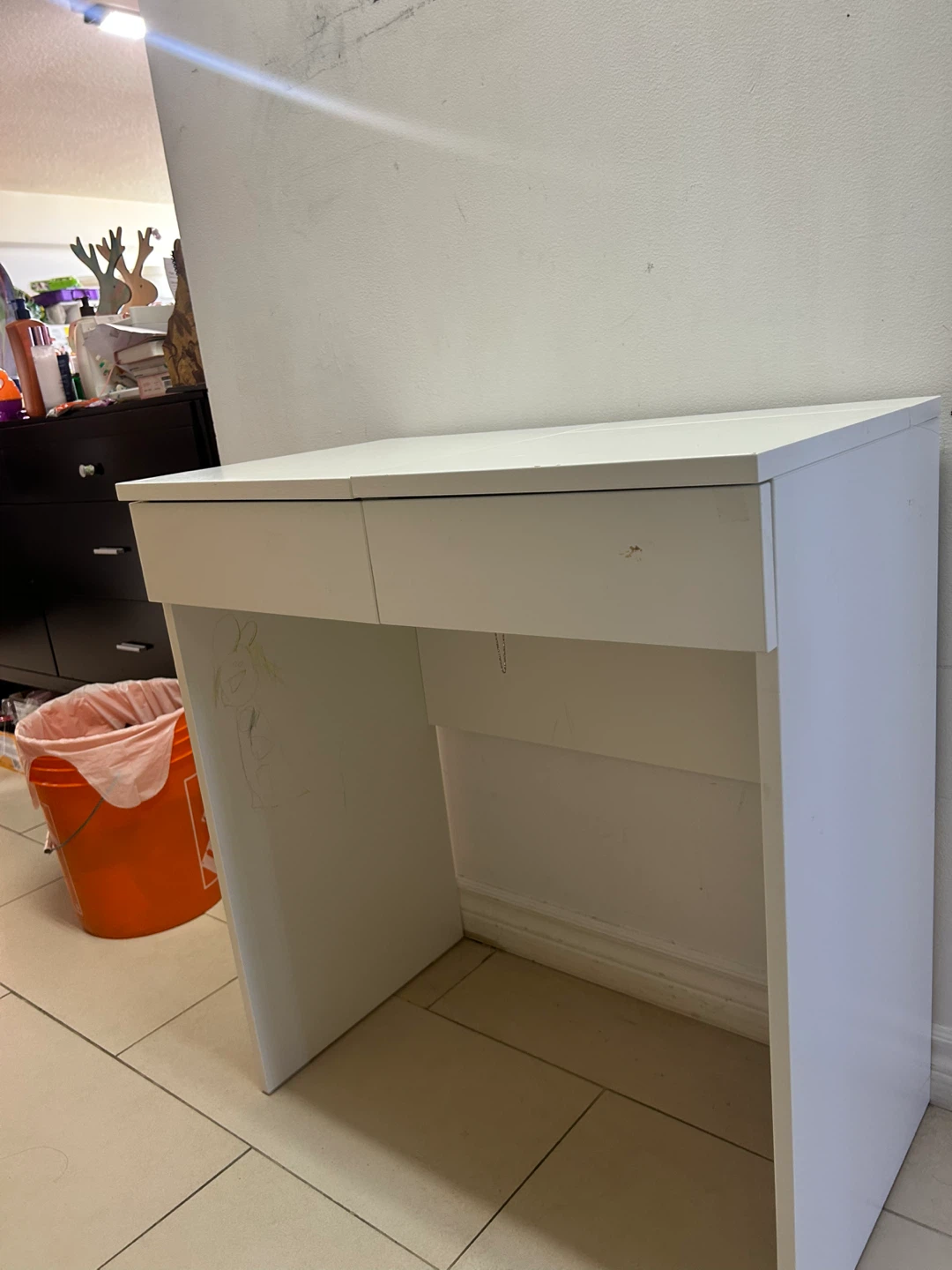 vanity table - photo 2