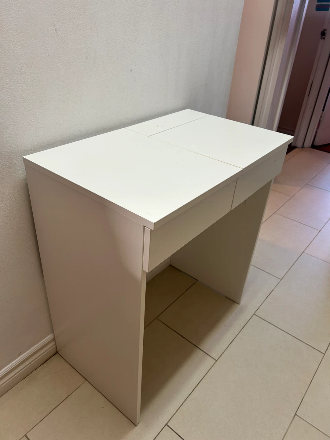 vanity table