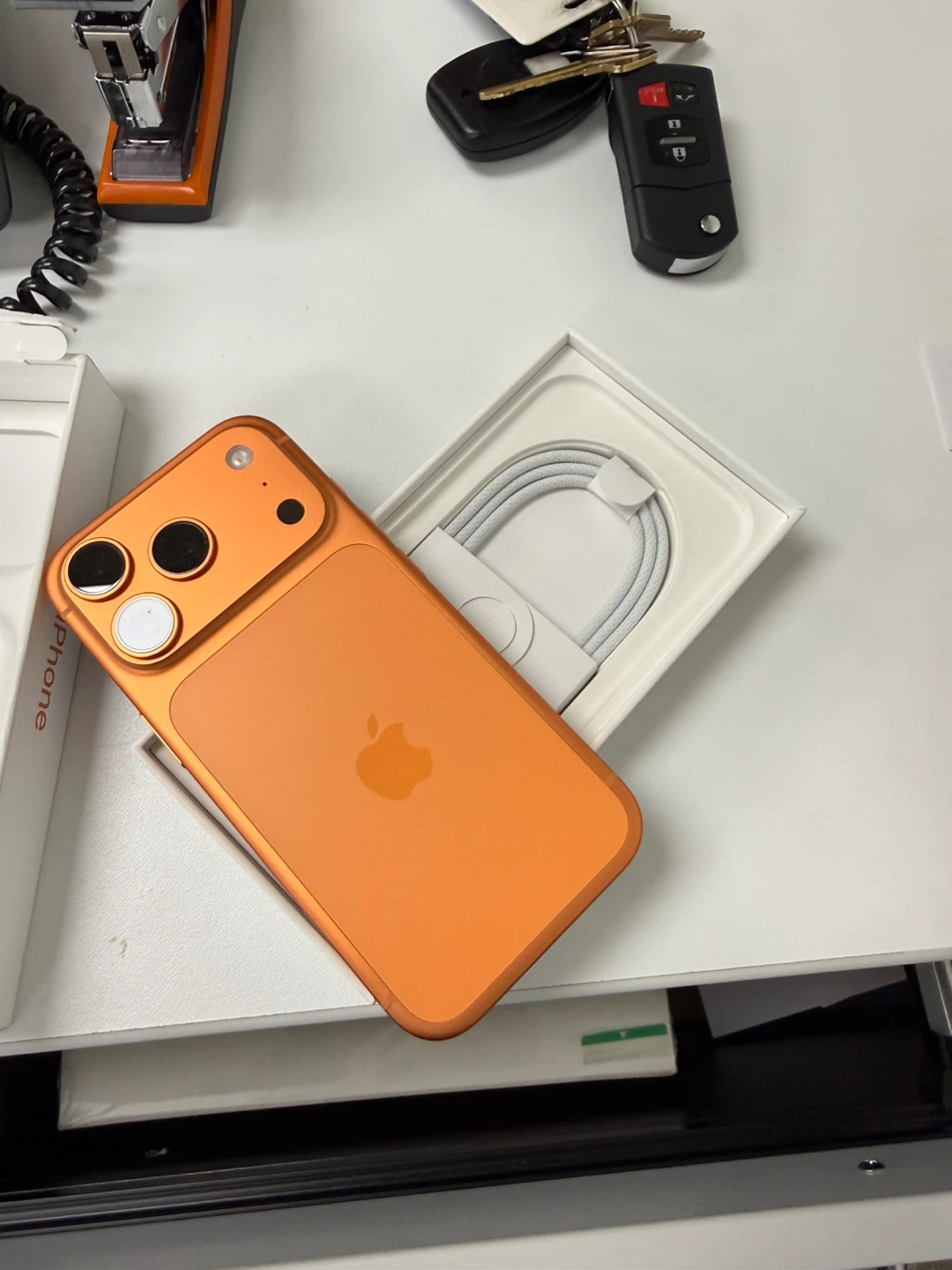iPhone 17 Pro 256GB – Orange (Brand New) - photo 2