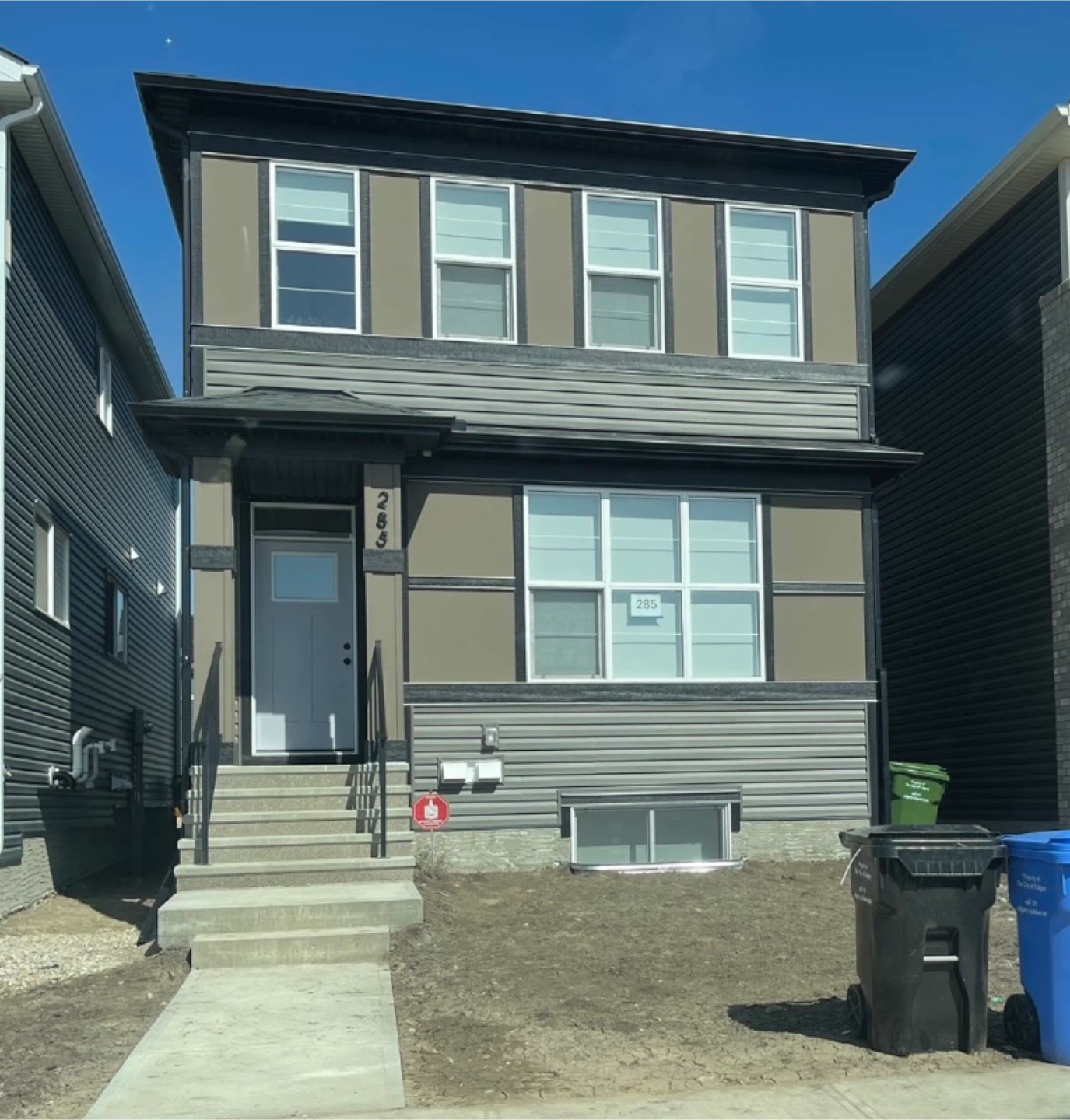 3 Beds 2.5 Bath house for rent - Pending